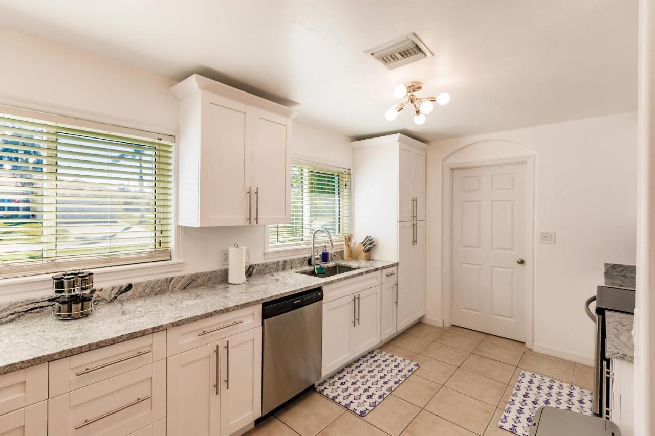 New! Dock Canal Family Home W/Pool & Gulf Access! North Fort Myers Dış mekan fotoğraf